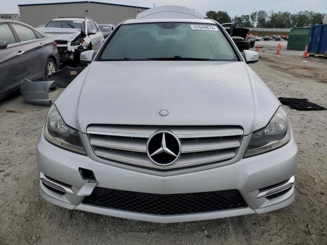 Photo 4 VIN: WDDGF4HB9CR240194 - MERCEDES-BENZ C-CLASS 