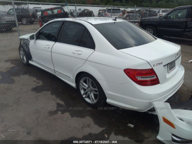 Photo 2 VIN: WDDGF4HB9DA770438 - MERCEDES-BENZ C-CLASS 