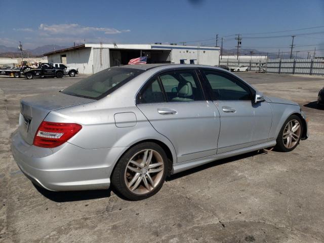 Photo 3 VIN: WDDGF4HB9DA792049 - MERCEDES-BENZ C 250 