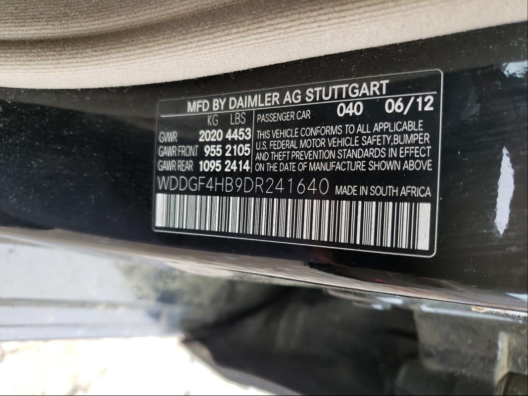 Photo 9 VIN: WDDGF4HB9DR241640 - MERCEDES-BENZ C-CLASS 