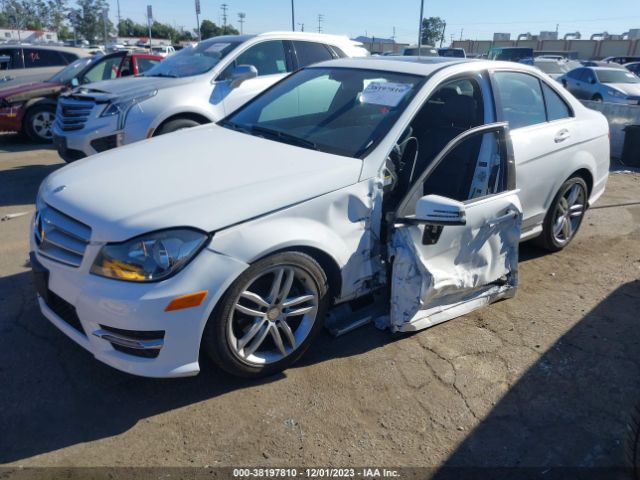 Photo 1 VIN: WDDGF4HB9DR265534 - MERCEDES-BENZ C 250 