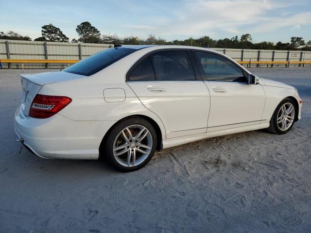 Photo 2 VIN: WDDGF4HB9DR270801 - MERCEDES-BENZ C-CLASS 