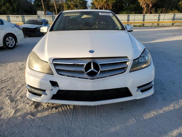 Photo 4 VIN: WDDGF4HB9DR270801 - MERCEDES-BENZ C-CLASS 