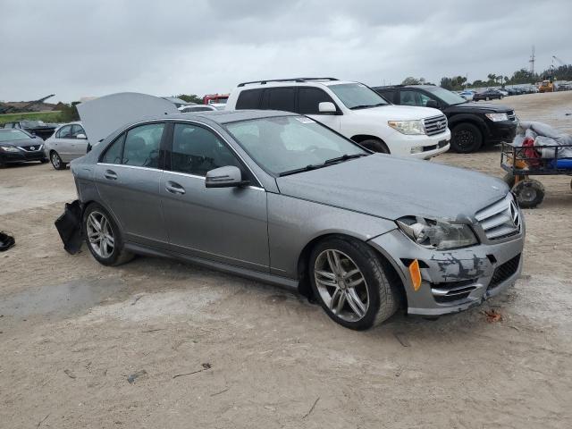 Photo 3 VIN: WDDGF4HB9DR271348 - MERCEDES-BENZ C-CLASS 