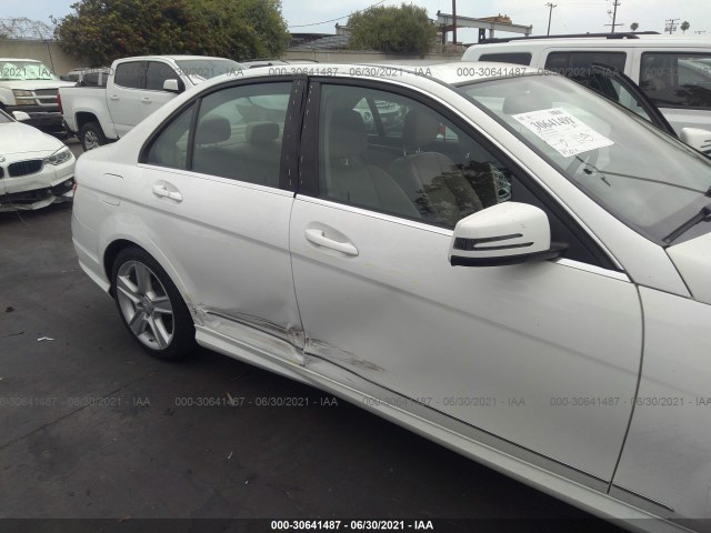 Photo 5 VIN: WDDGF4HB9EG234040 - MERCEDES-BENZ C-CLASS 