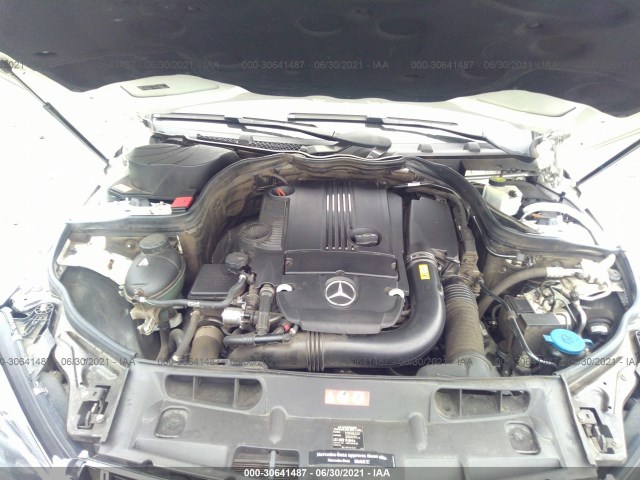 Photo 9 VIN: WDDGF4HB9EG234040 - MERCEDES-BENZ C-CLASS 