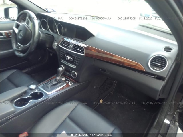 Photo 4 VIN: WDDGF4HB9EG248858 - MERCEDES-BENZ C-CLASS 