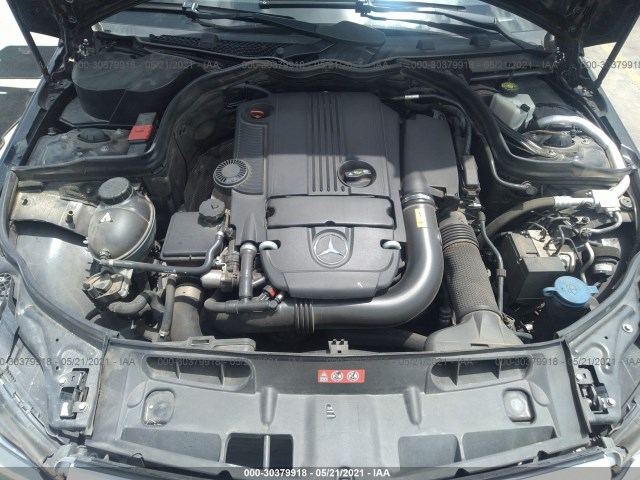 Photo 9 VIN: WDDGF4HBXCA615427 - MERCEDES-BENZ C-CLASS 