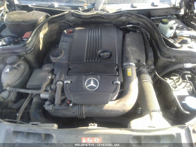 Photo 9 VIN: WDDGF4HBXCA646161 - MERCEDES-BENZ C-CLASS 