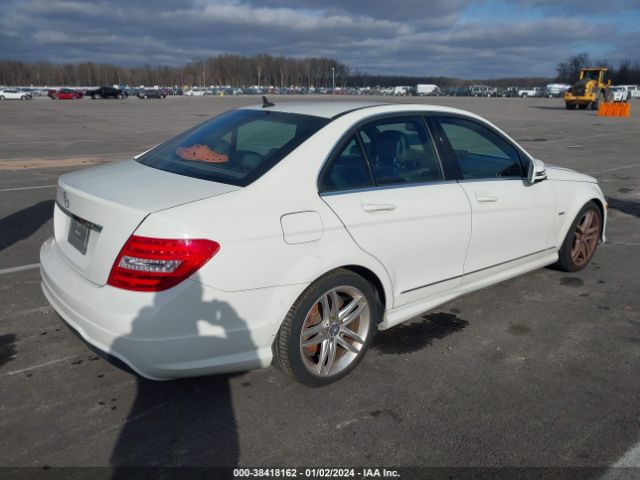 Photo 3 VIN: WDDGF4HBXCA657547 - MERCEDES-BENZ C 250 