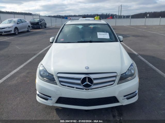 Photo 5 VIN: WDDGF4HBXCA657547 - MERCEDES-BENZ C 250 