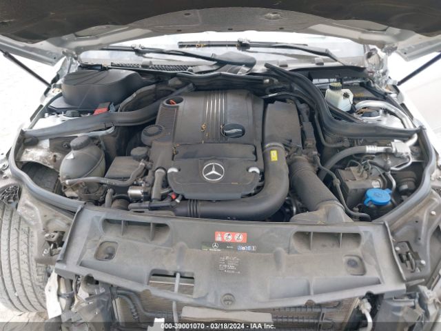 Photo 9 VIN: WDDGF4HBXCR202800 - MERCEDES-BENZ C 250 