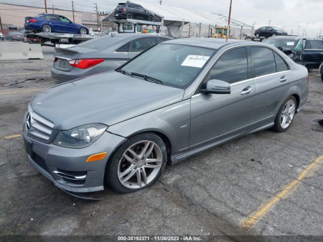 Photo 1 VIN: WDDGF4HBXCR202912 - MERCEDES-BENZ C 250 