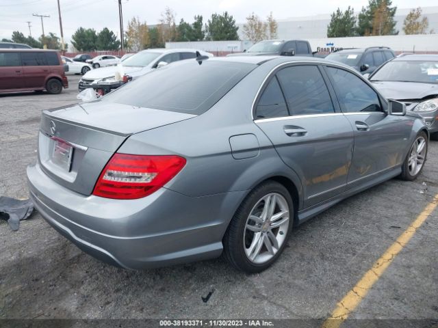 Photo 3 VIN: WDDGF4HBXCR202912 - MERCEDES-BENZ C 250 