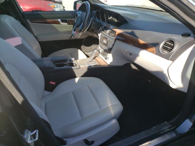 Photo 4 VIN: WDDGF4HBXCR220472 - MERCEDES-BENZ C 250 