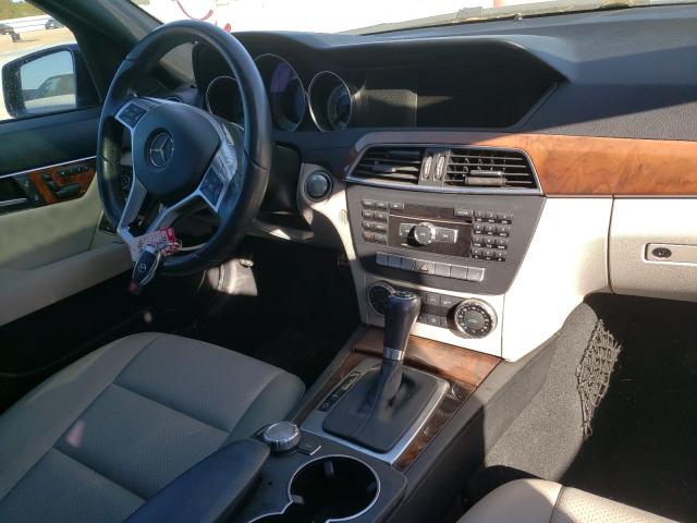 Photo 8 VIN: WDDGF4HBXCR220472 - MERCEDES-BENZ C 250 