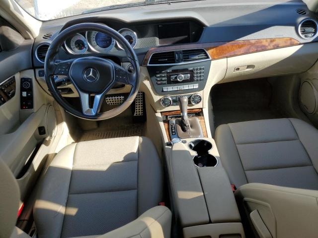 Photo 7 VIN: WDDGF4HBXCR221430 - MERCEDES-BENZ C-CLASS 