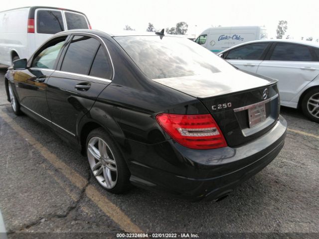 Photo 2 VIN: WDDGF4HBXCR222948 - MERCEDES-BENZ C-CLASS 