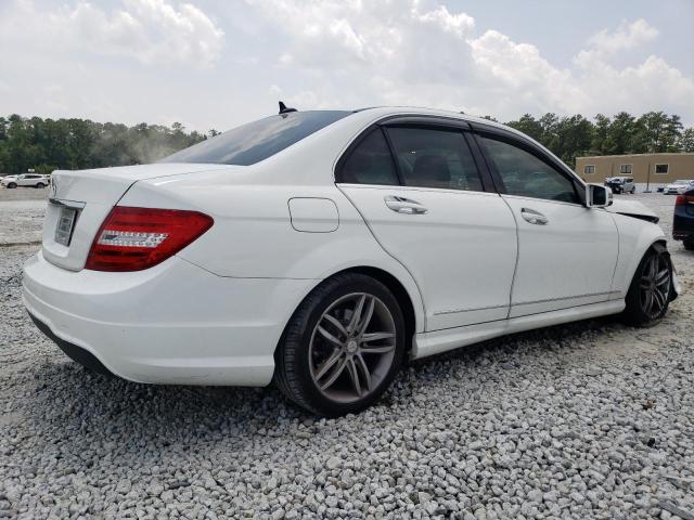 Photo 2 VIN: WDDGF4HBXDA788107 - MERCEDES-BENZ C 250 