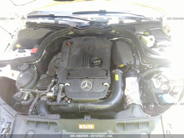 Photo 9 VIN: WDDGF4HBXDA827956 - MERCEDES-BENZ C-CLASS 