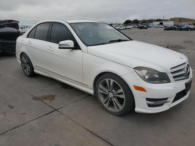 Photo 3 VIN: WDDGF4HBXDA864778 - MERCEDES-BENZ C 250 