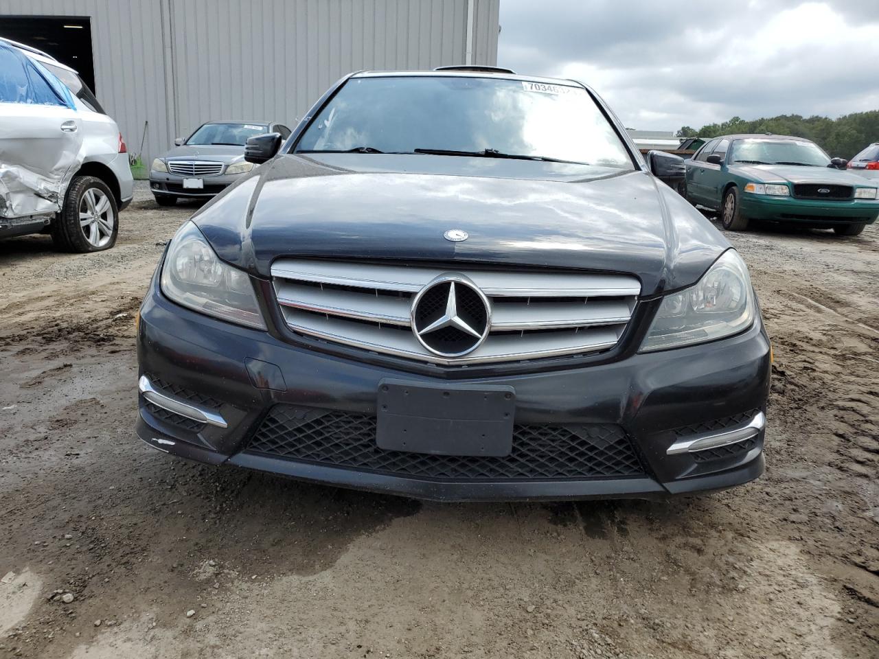 Photo 4 VIN: WDDGF4HBXDR255286 - MERCEDES-BENZ C-KLASSE 