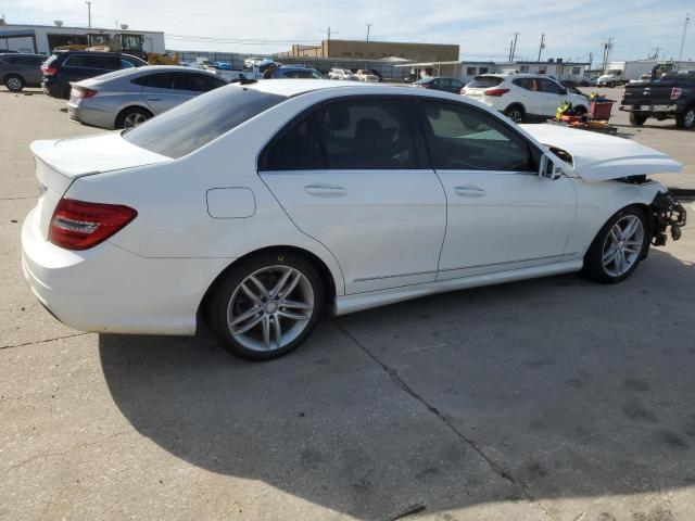 Photo 2 VIN: WDDGF4HBXDR256356 - MERCEDES-BENZ C-CLASS 