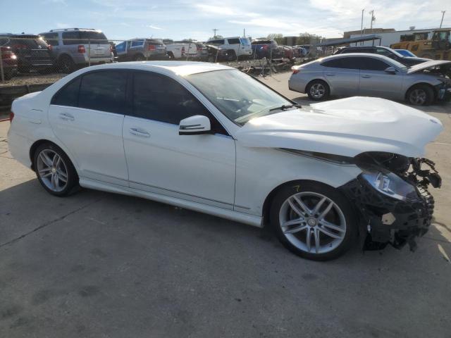 Photo 3 VIN: WDDGF4HBXDR256356 - MERCEDES-BENZ C-CLASS 