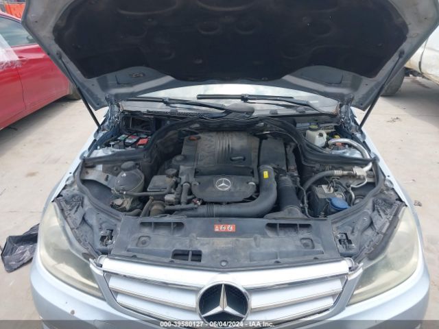 Photo 5 VIN: WDDGF4HBXDR261590 - MERCEDES-BENZ C-CLASS 