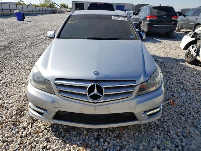 Photo 4 VIN: WDDGF4HBXDR263128 - MERCEDES-BENZ C-CLASS 