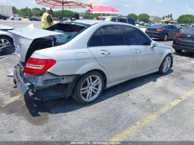 Photo 3 VIN: WDDGF4HBXDR265039 - MERCEDES-BENZ C-CLASS 