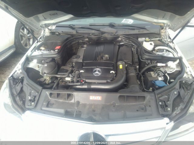 Photo 9 VIN: WDDGF4HBXDR265929 - MERCEDES-BENZ C-CLASS 