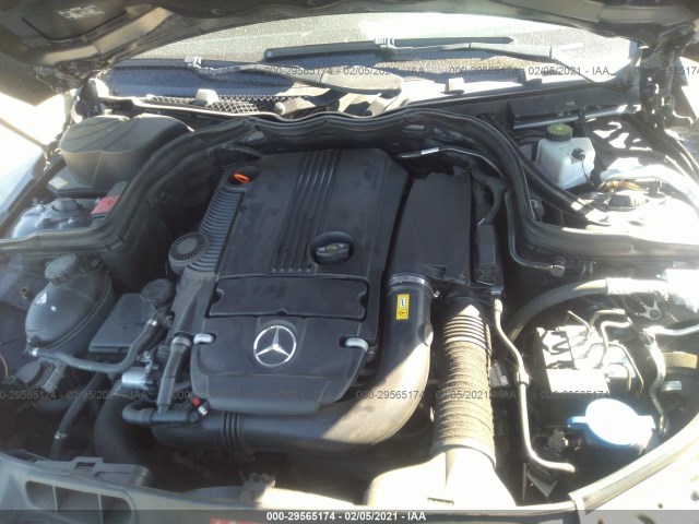 Photo 9 VIN: WDDGF4HBXDR268376 - MERCEDES-BENZ C-CLASS 