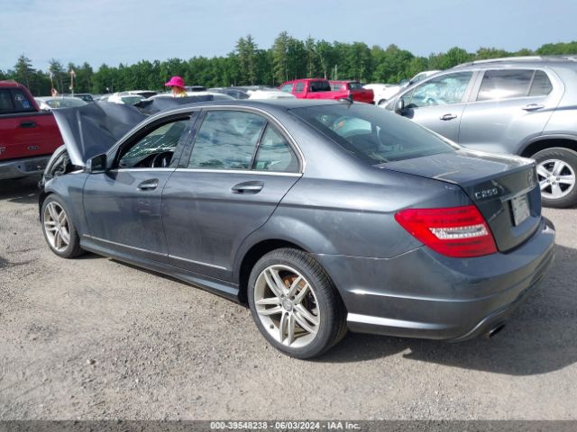 Photo 2 VIN: WDDGF4HBXDR268863 - MERCEDES-BENZ C-CLASS 