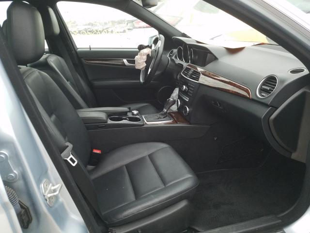 Photo 4 VIN: WDDGF4HBXDR273030 - MERCEDES-BENZ C 250 