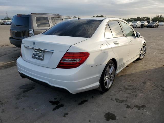 Photo 3 VIN: WDDGF4HBXDR282357 - MERCEDES-BENZ C 250 