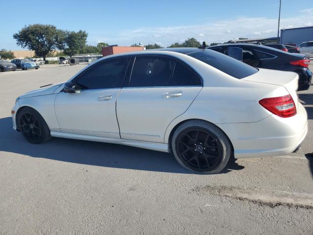 Photo 1 VIN: WDDGF4HBXDR285825 - MERCEDES-BENZ C 250 