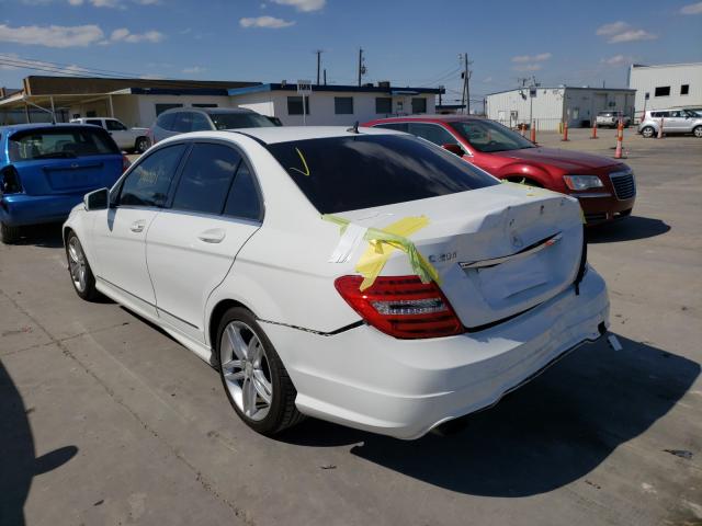 Photo 2 VIN: WDDGF4HBXDR289079 - MERCEDES-BENZ C 250 