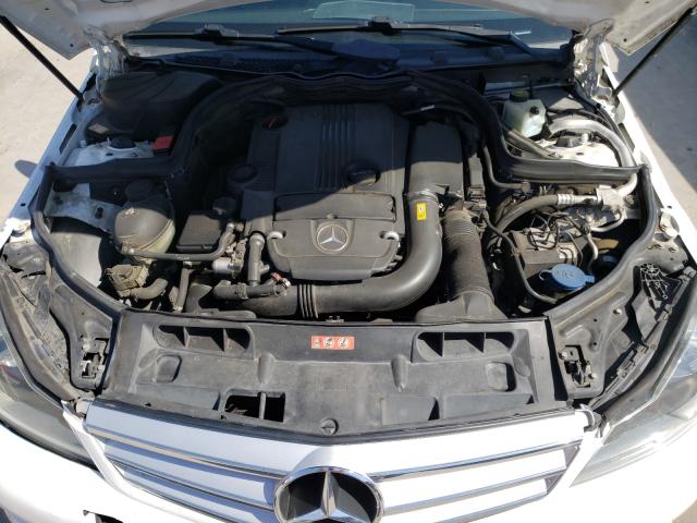 Photo 6 VIN: WDDGF4HBXDR289079 - MERCEDES-BENZ C 250 