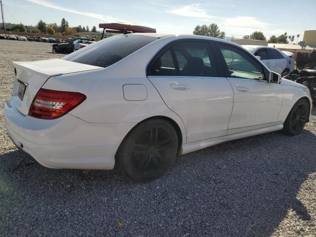 Photo 2 VIN: WDDGF4HBXEA930845 - MERCEDES-BENZ C 250 