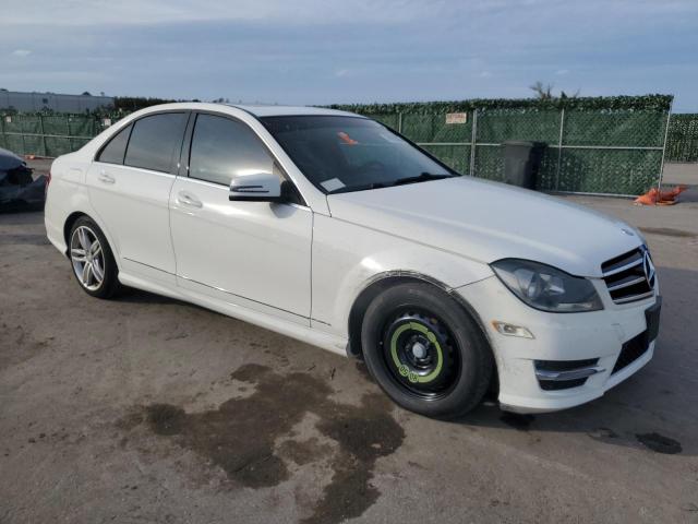 Photo 3 VIN: WDDGF4HBXEA935155 - MERCEDES-BENZ C-CLASS 