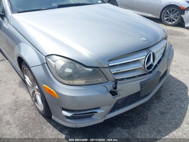 Photo 5 VIN: WDDGF4HBXEA956863 - MERCEDES-BENZ C 250 