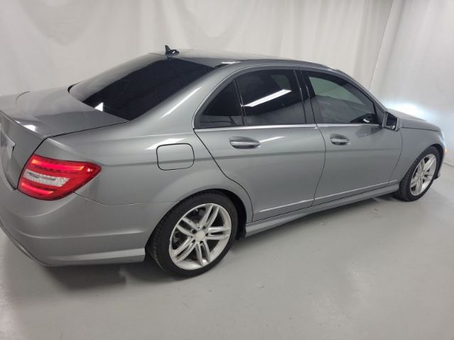 Photo 8 VIN: WDDGF4HBXEG163818 - MERCEDES-BENZ C-CLASS 