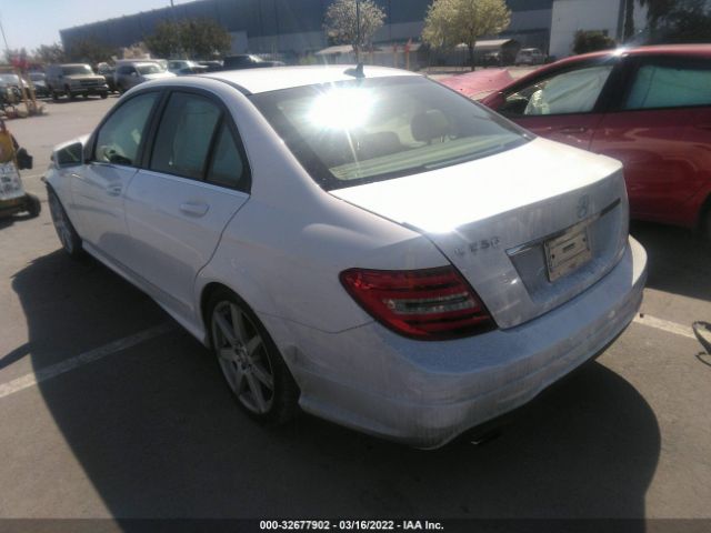 Photo 2 VIN: WDDGF4HBXEG247881 - MERCEDES-BENZ C-CLASS 