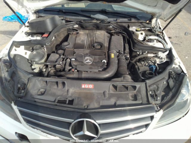 Photo 9 VIN: WDDGF4HBXEG253308 - MERCEDES-BENZ C-CLASS 