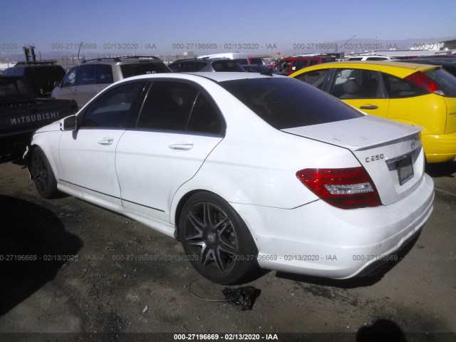 Photo 2 VIN: WDDGF4HBXER305900 - MERCEDES-BENZ C-CLASS 