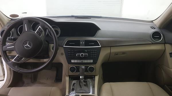 Photo 12 VIN: WDDGF4JB4DA792129 - MERCEDES-BENZ C 200 