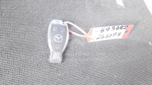 Photo 5 VIN: WDDGF4JB9CA693482 - MERCEDES-BENZ C200 