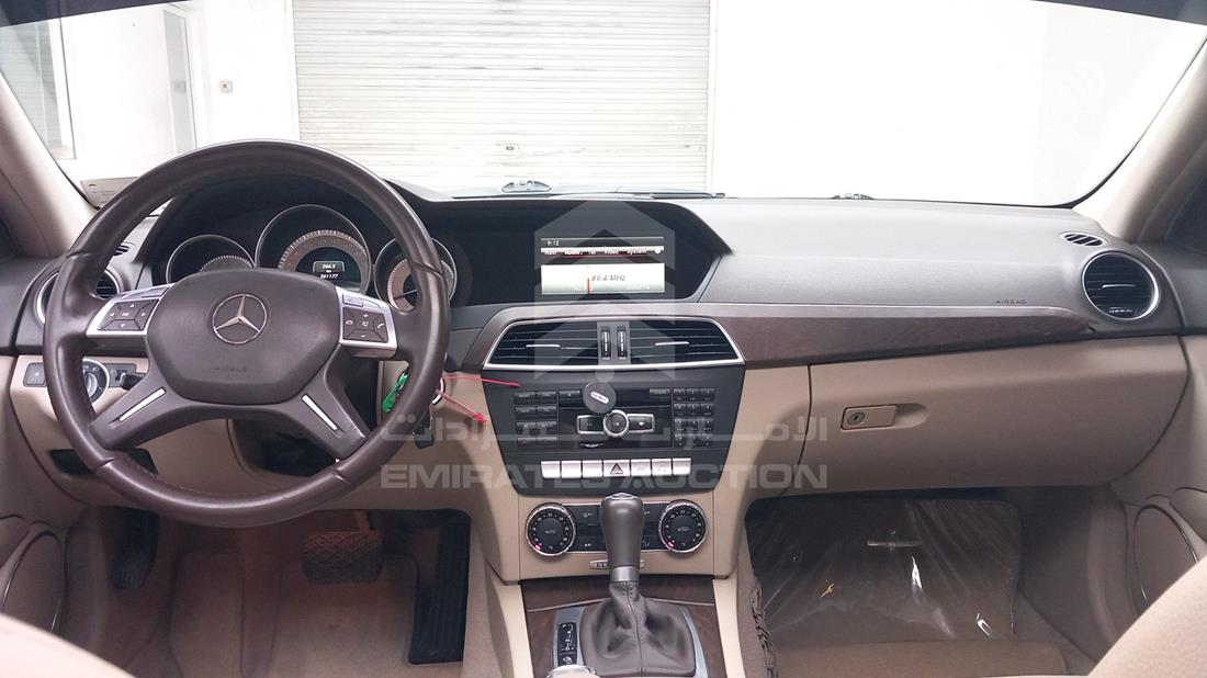 Photo 15 VIN: WDDGF4JB9DA819776 - MERCEDES C 200 