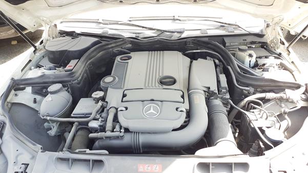 Photo 25 VIN: WDDGF4KB2CA535029 - MERCEDES-BENZ C 180 